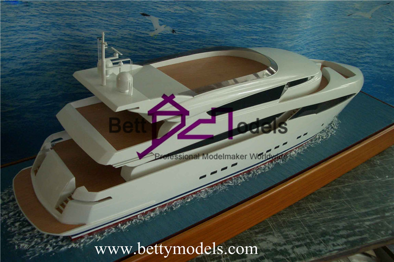 Maquettes de yachts coréens
