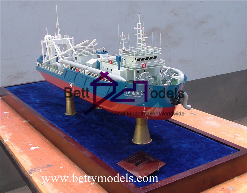 Maquettes de navires industriels du Nigeria