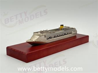 Die cast metal cruise ship models